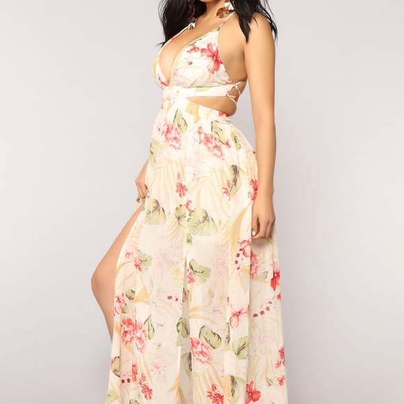 Fashion Nova Lanai cut out maxi dress- medium - Picture 2 of 10